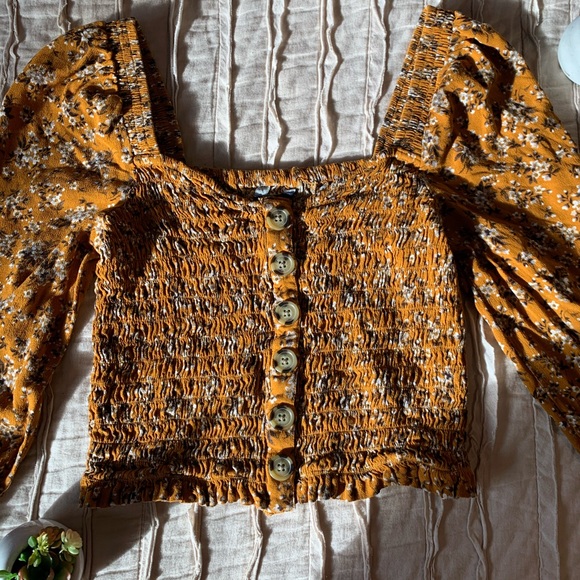 American Eagle Blouse - Picture 2 of 6